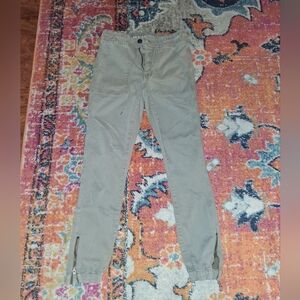 Green Casual Pants with Zippered Ankles